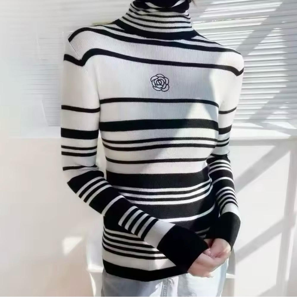 🎉On Sale: New Striped Black and White Turtleneck Sweater